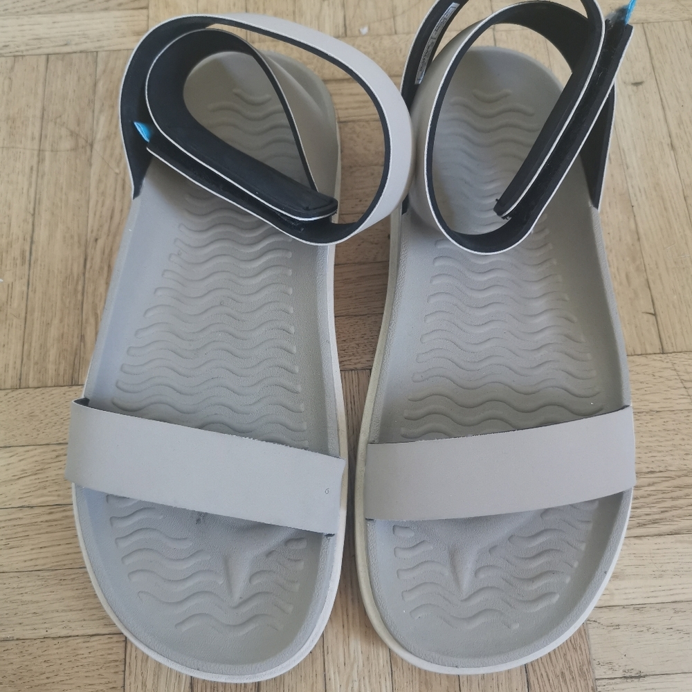 Native "Juliet" women's sandal in Rocky Brown